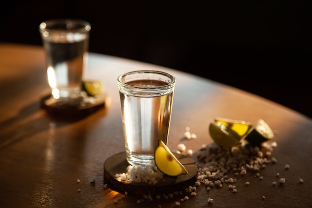 Tequila blanco: características y usos